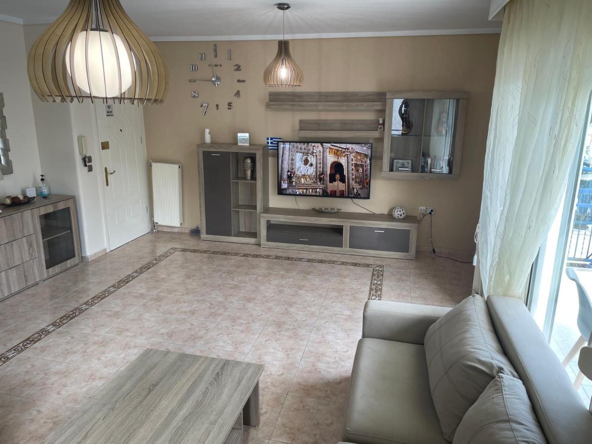 Lovely And Sunny Apartament 300M From Beach!! Peraia  Exterior photo